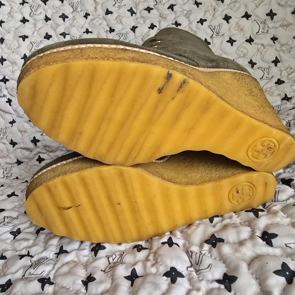 Tory Burch Olive Suede Wedge Ankle Boots - Picture 12 of 13